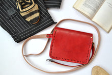Charger l'image dans la galerie, Small Cut Work Leather Bag