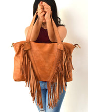 Charger l'image dans la galerie, Fringe Leather Purse