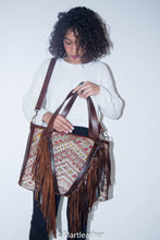 Charger l'image dans la galerie, Fringe kilim leather bag.