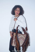 Charger l'image dans la galerie, Fringe kilim leather bag.