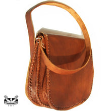 Charger l'image dans la galerie, Vintage embossed Leather purse