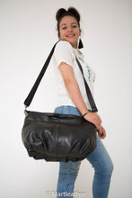 Charger l'image dans la galerie, Black Leather Hobo Bag