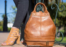 Charger l'image dans la galerie, leather Bucket bag