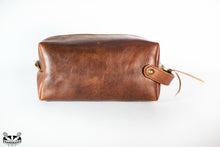 Charger l'image dans la galerie, Leather Dopp Kit