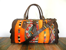Charger l'image dans la galerie, kilim duffel bag